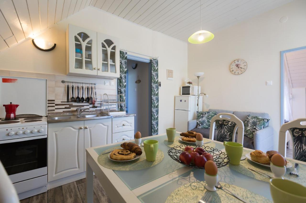 Holiday House Siofok Bagian luar foto