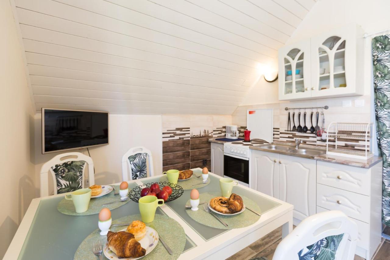 Holiday House Siofok Bagian luar foto
