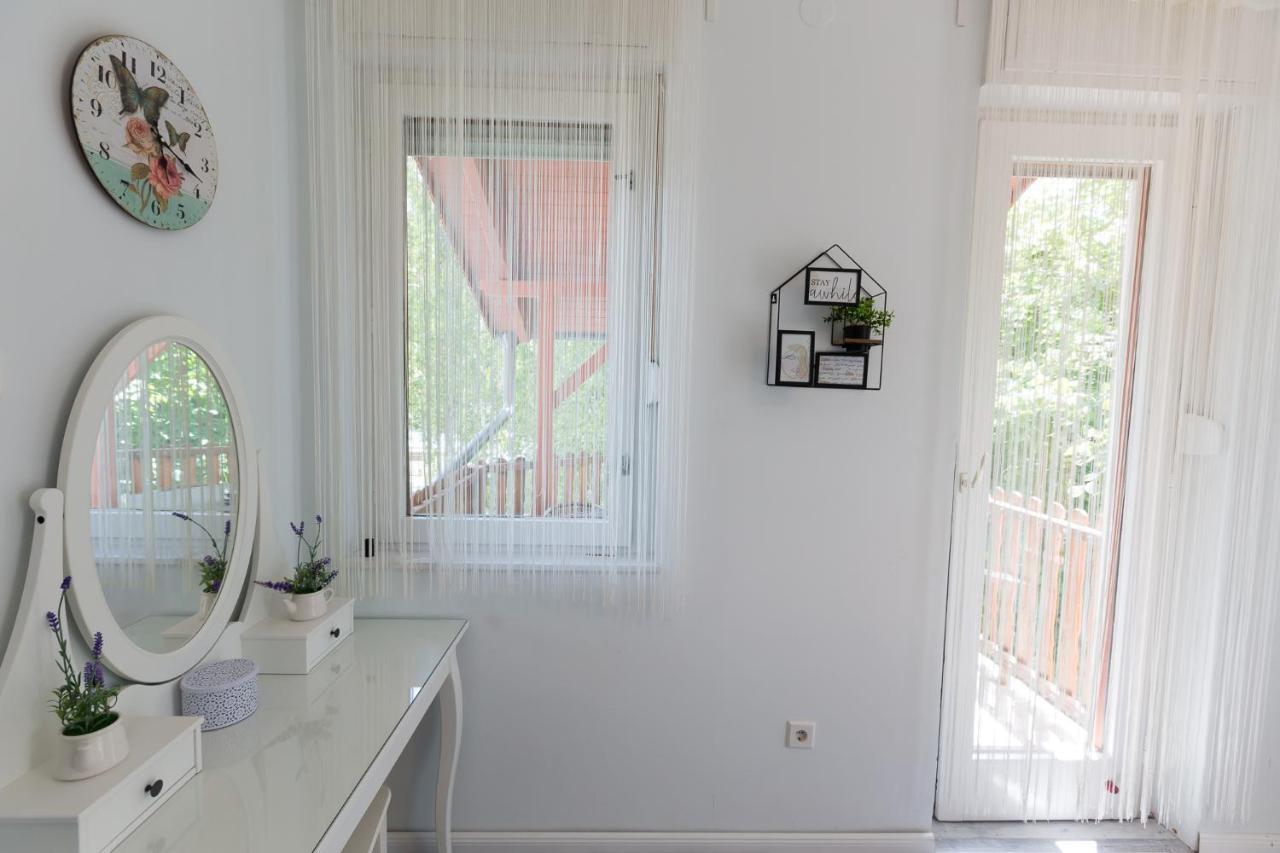 Holiday House Siofok Bagian luar foto