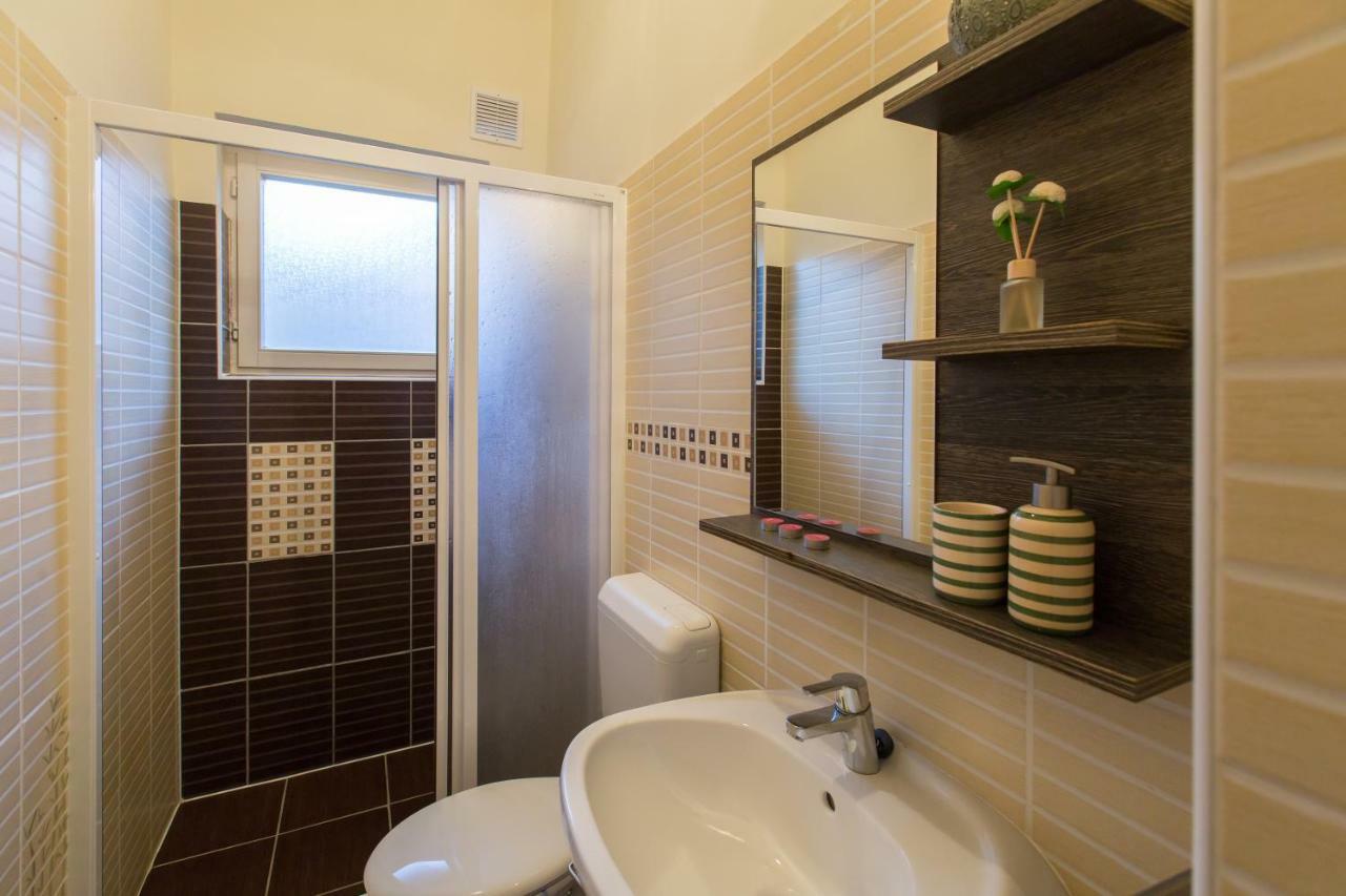 Holiday House Siofok Bagian luar foto
